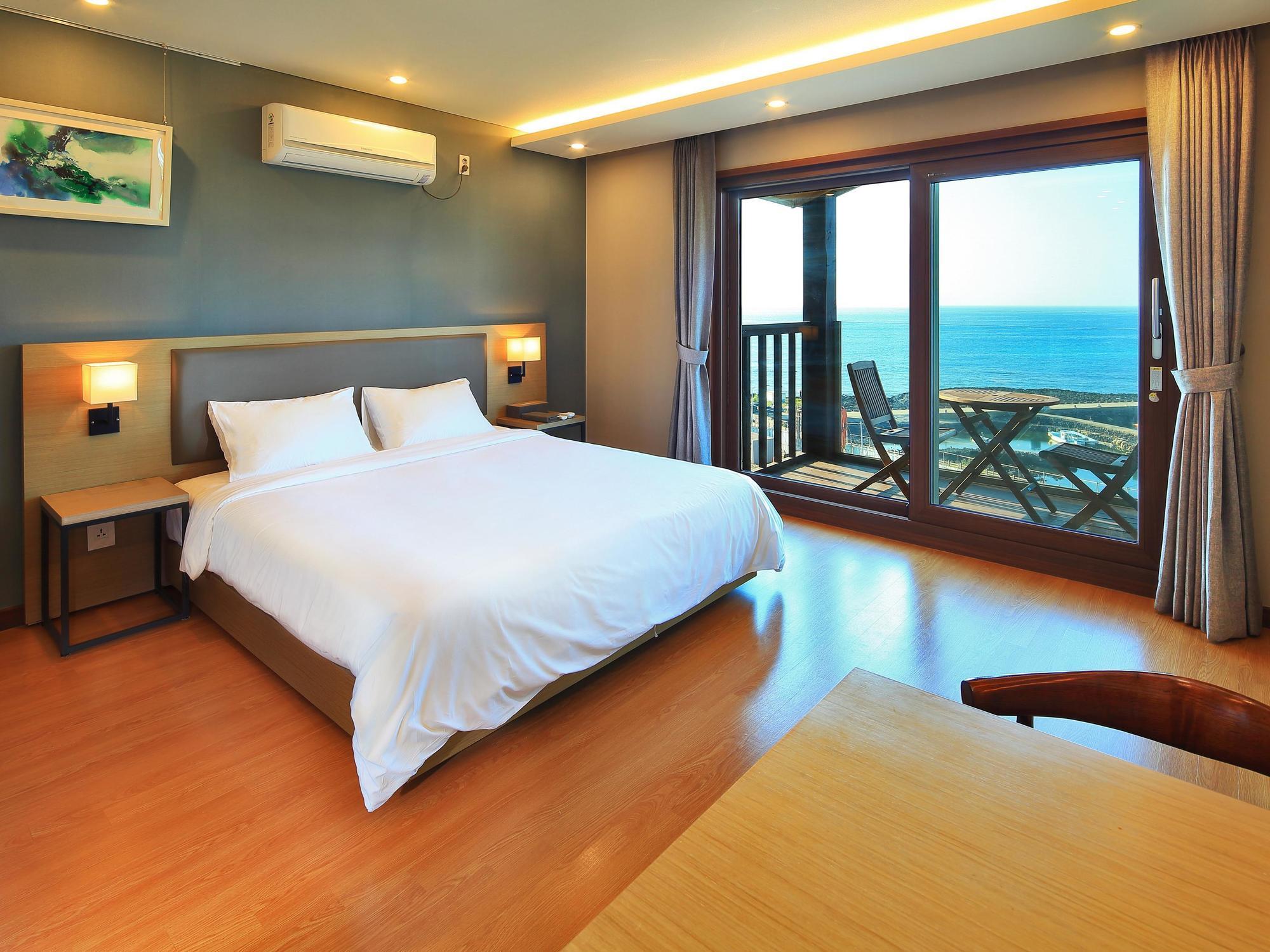 Amber House Jeju Villa Haga-ri  Bagian luar foto